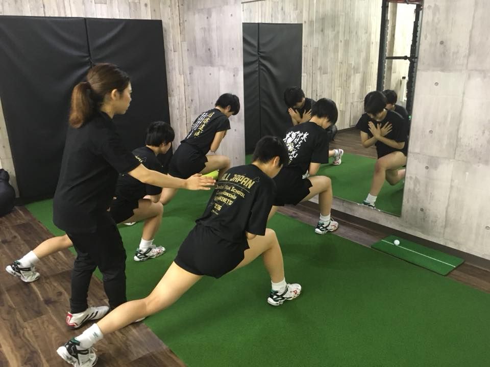 ジュニア選手への個別ストレッチ指導